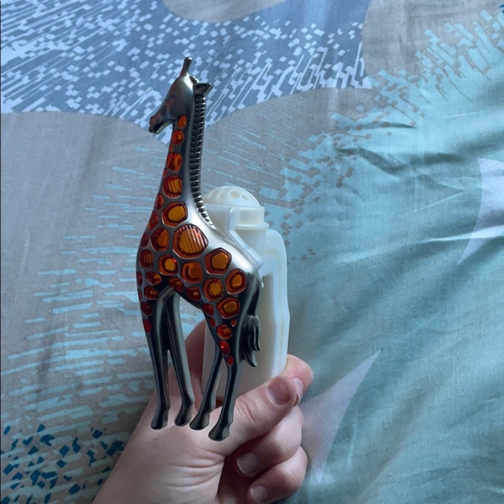 wallflower holder